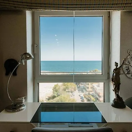 Tudors Lakeview Apartment Mamaia